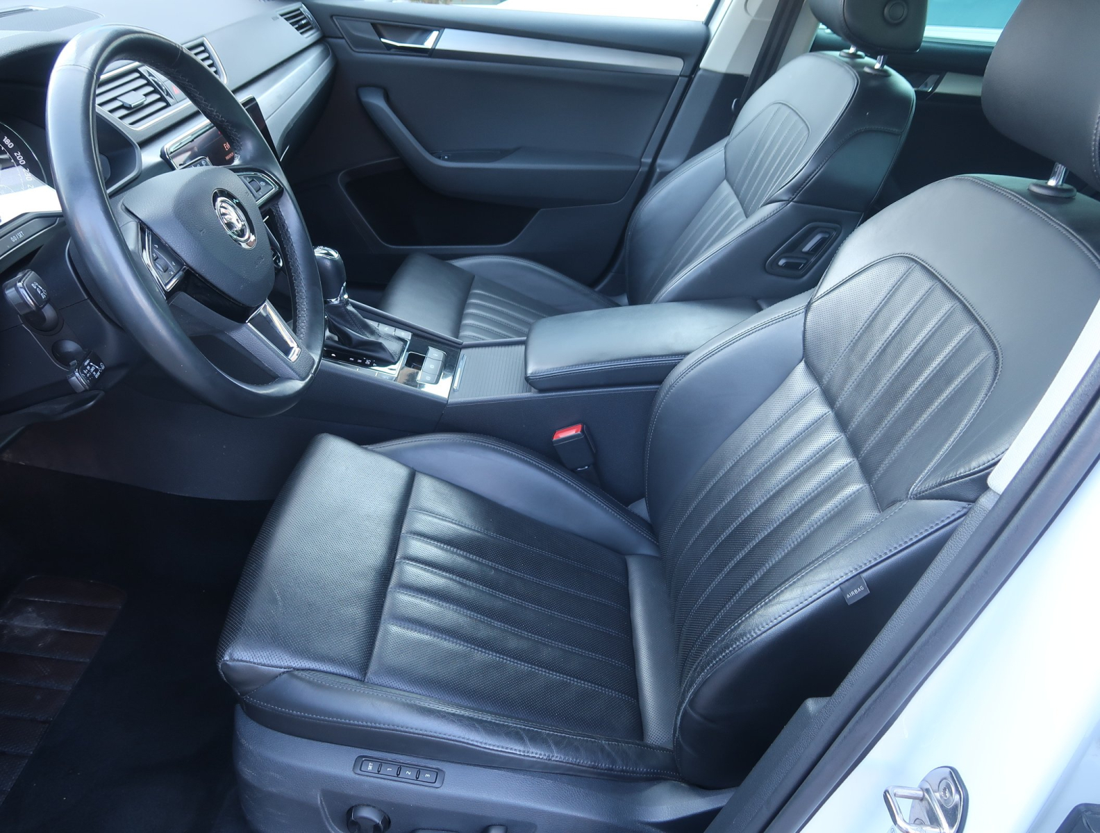 Škoda Superb - 2017