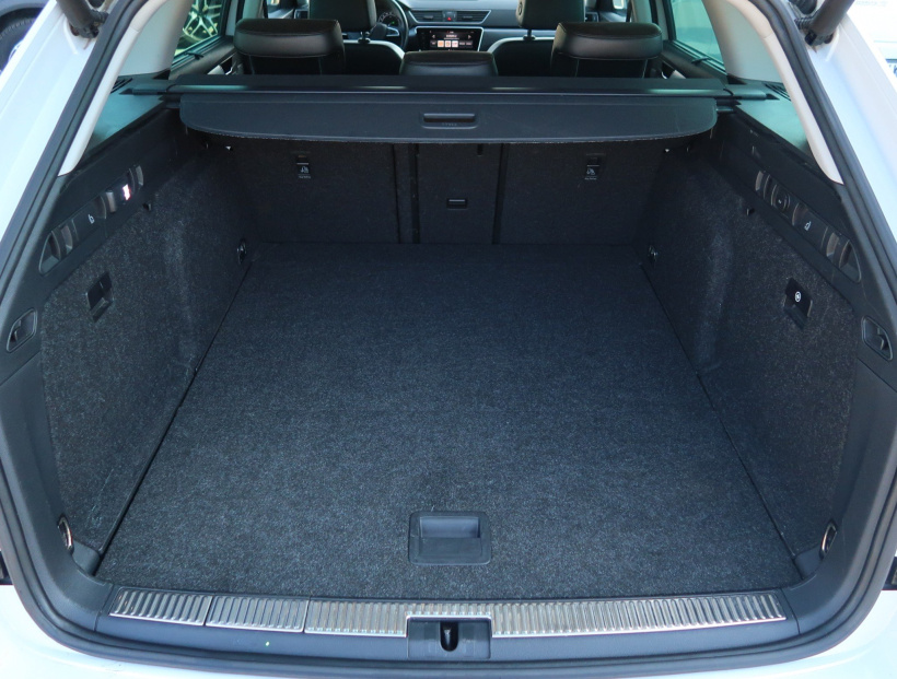 Škoda Superb, 2017