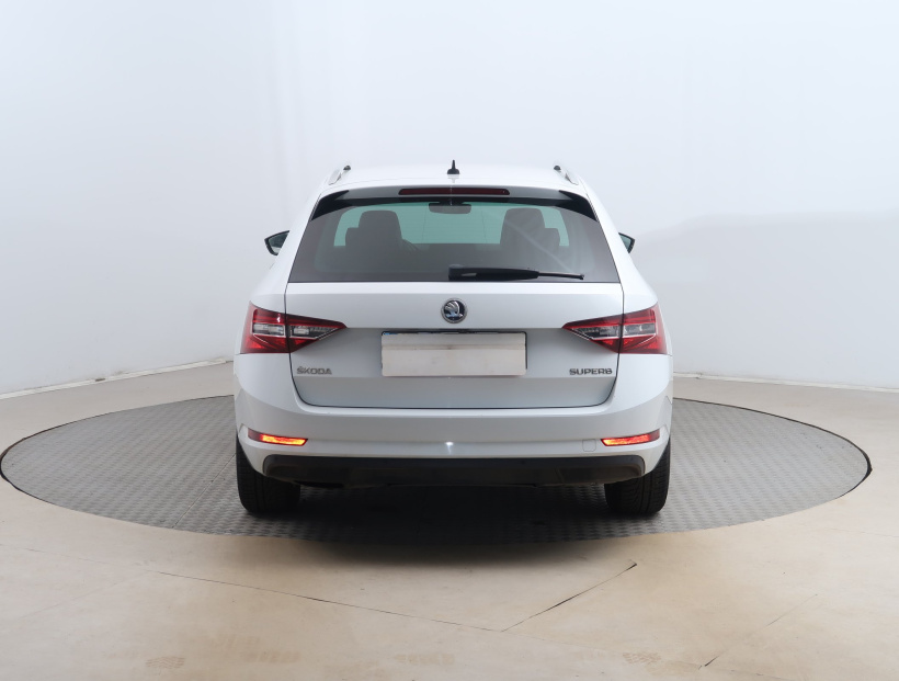 Škoda Superb, 2017