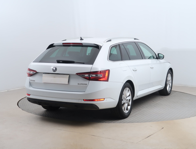 Škoda Superb, 2017