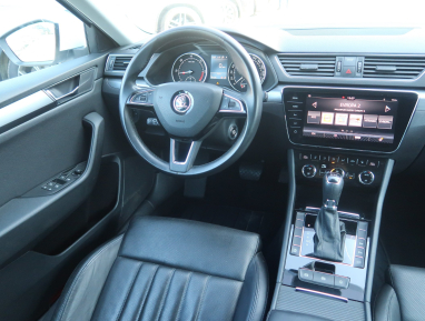 Škoda Superb - 2017