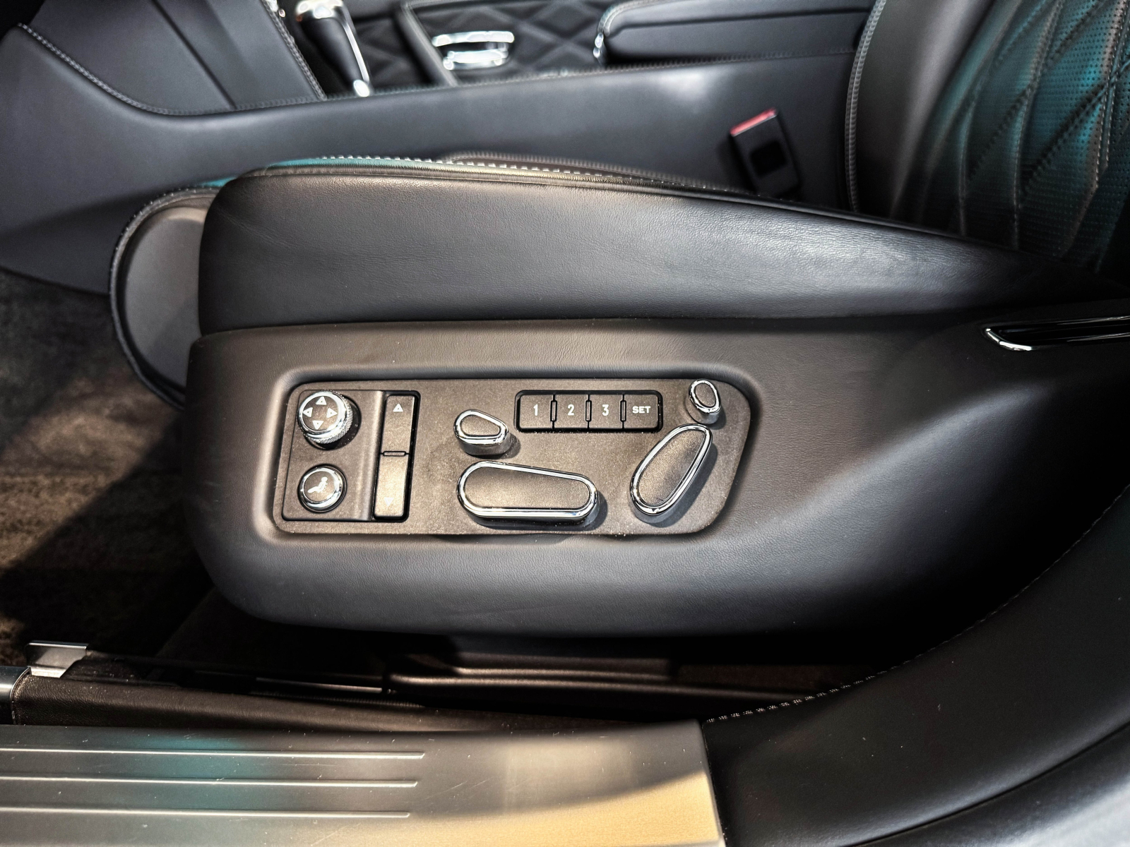 Bentley Flying Spur - 2014