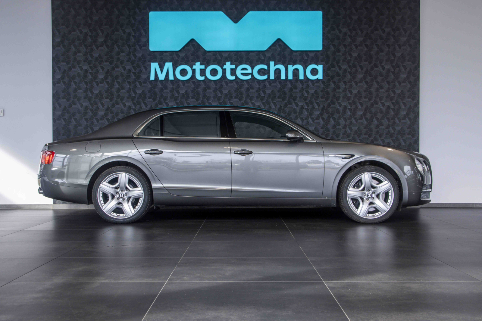 Bentley Flying Spur - 2014