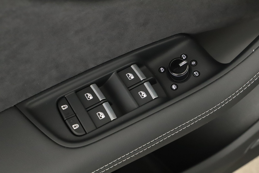 Audi SQ7, 2026
