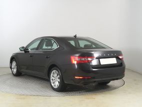 Škoda Superb - 2021