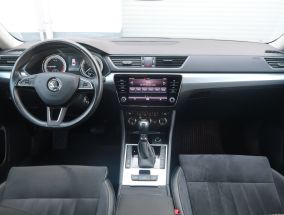 Škoda Superb - 2021