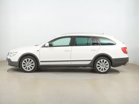 Škoda Superb - 2013