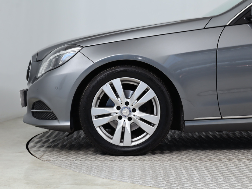 Mercedes-Benz E, 2015