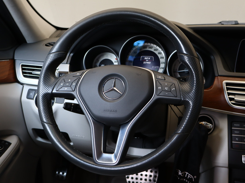 Mercedes-Benz E, 2015
