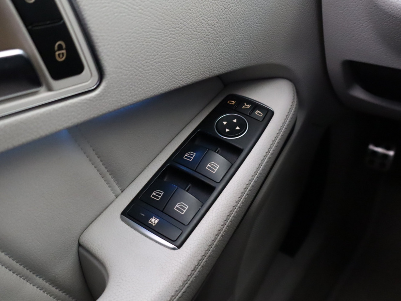 Mercedes-Benz E, 2015