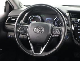 Toyota Camry - 2020