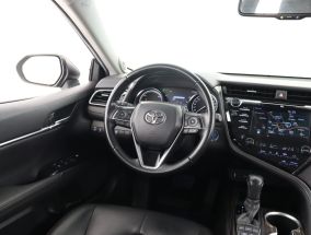 Toyota Camry - 2020