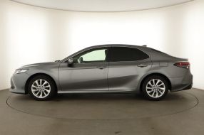 Toyota Camry - 2021