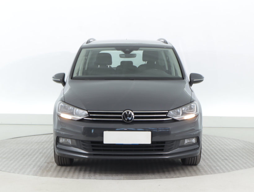 Volkswagen Touran, 2022