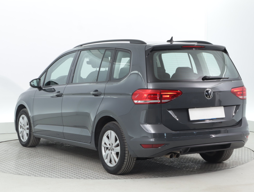 Volkswagen Touran, 2022