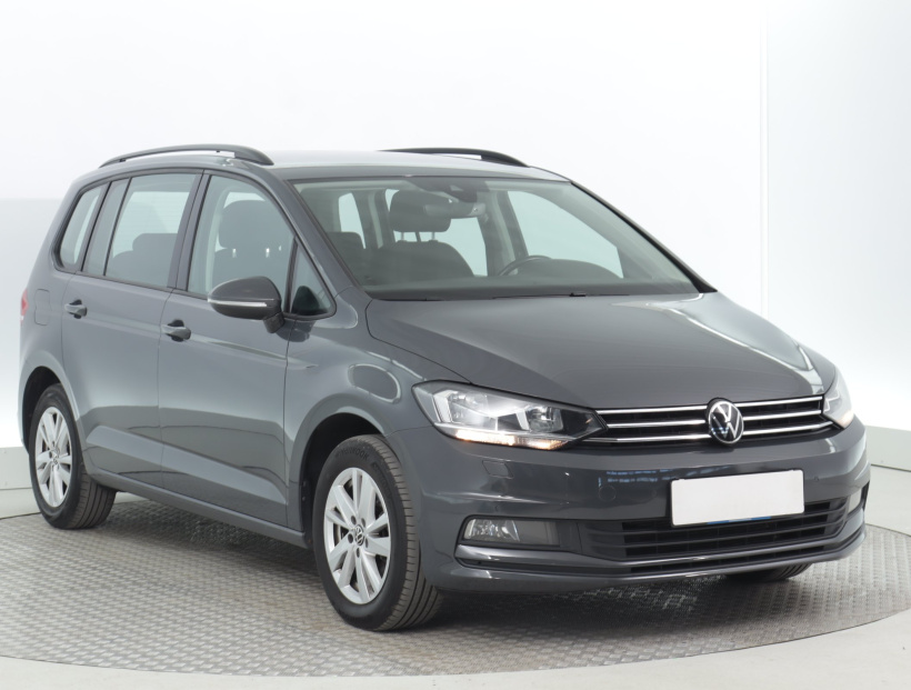 Volkswagen Touran, 2022