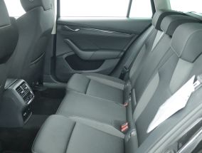 Škoda Octavia - 2023