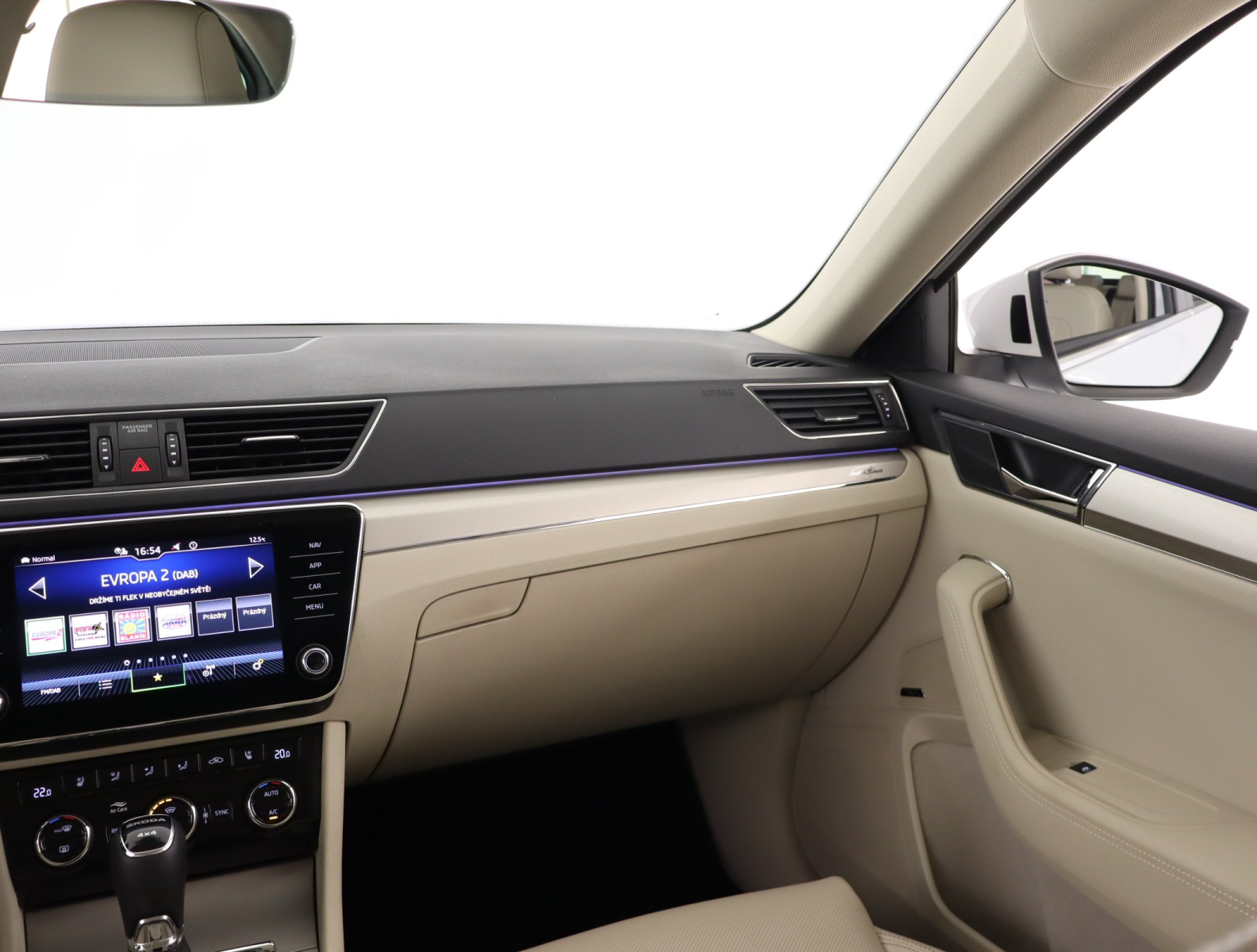 Škoda Superb - 2023