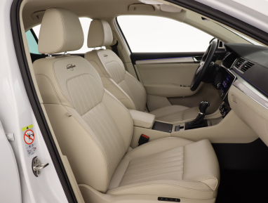 Škoda Superb - 2023