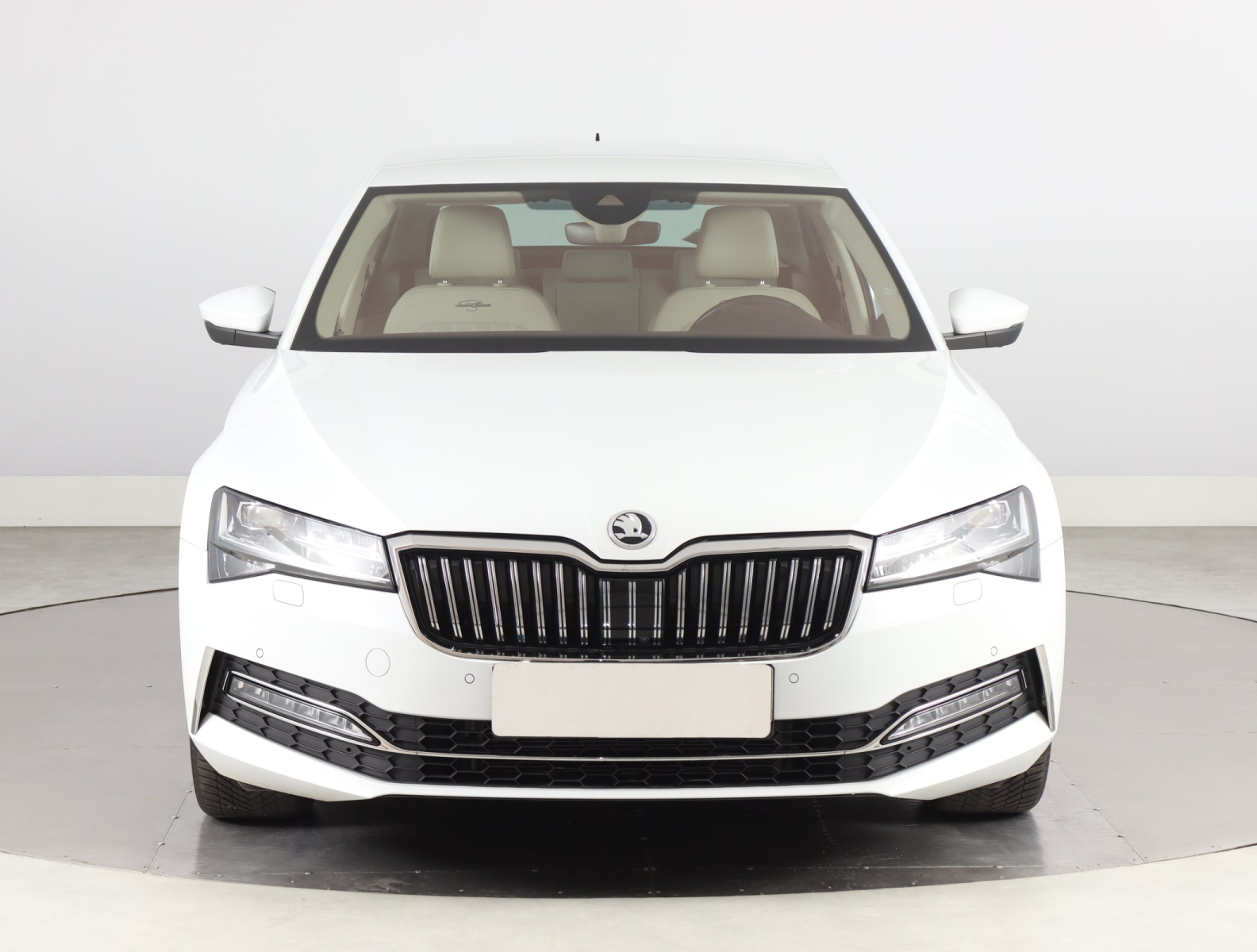 Škoda Superb - 2023