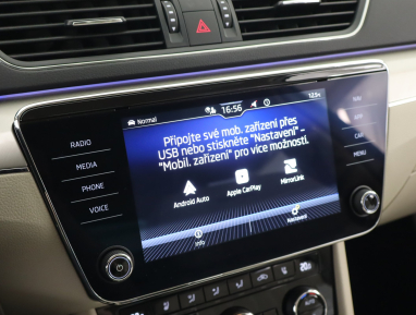 Škoda Superb - 2023