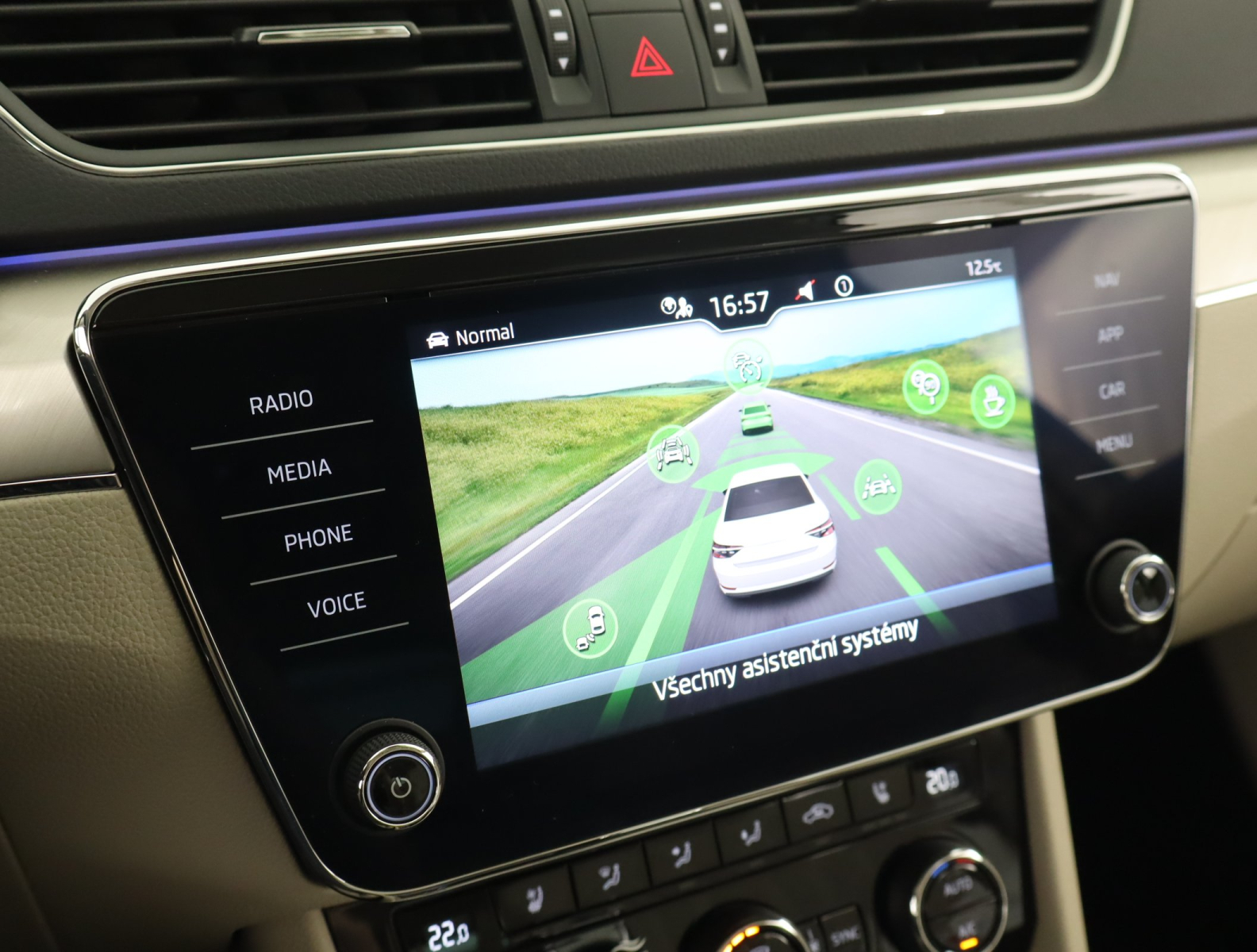 Škoda Superb - 2023