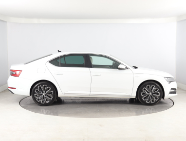 Škoda Superb - 2023