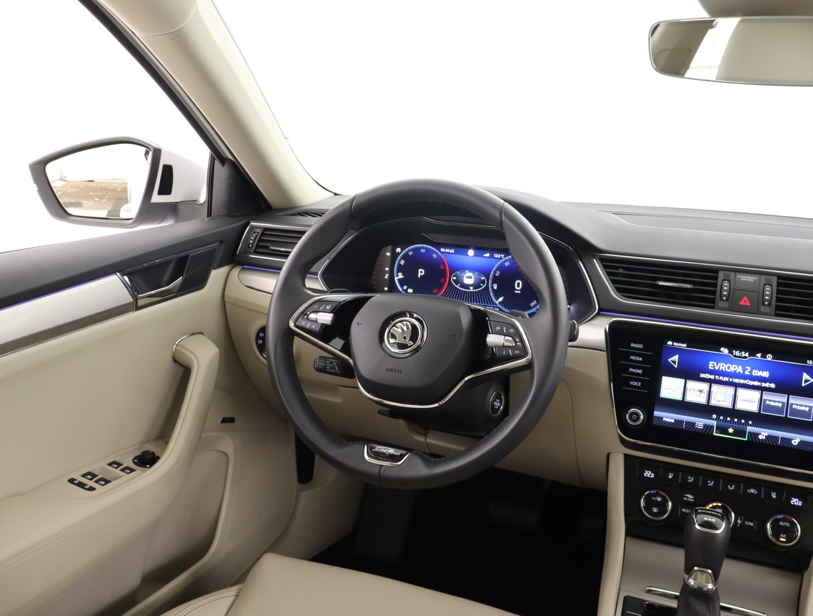 Škoda Superb - 2023