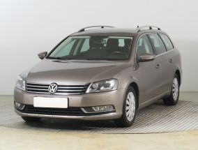 Volkswagen Passat - 2011