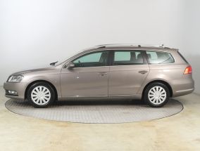 Volkswagen Passat - 2011