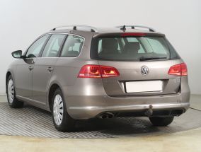Volkswagen Passat - 2011