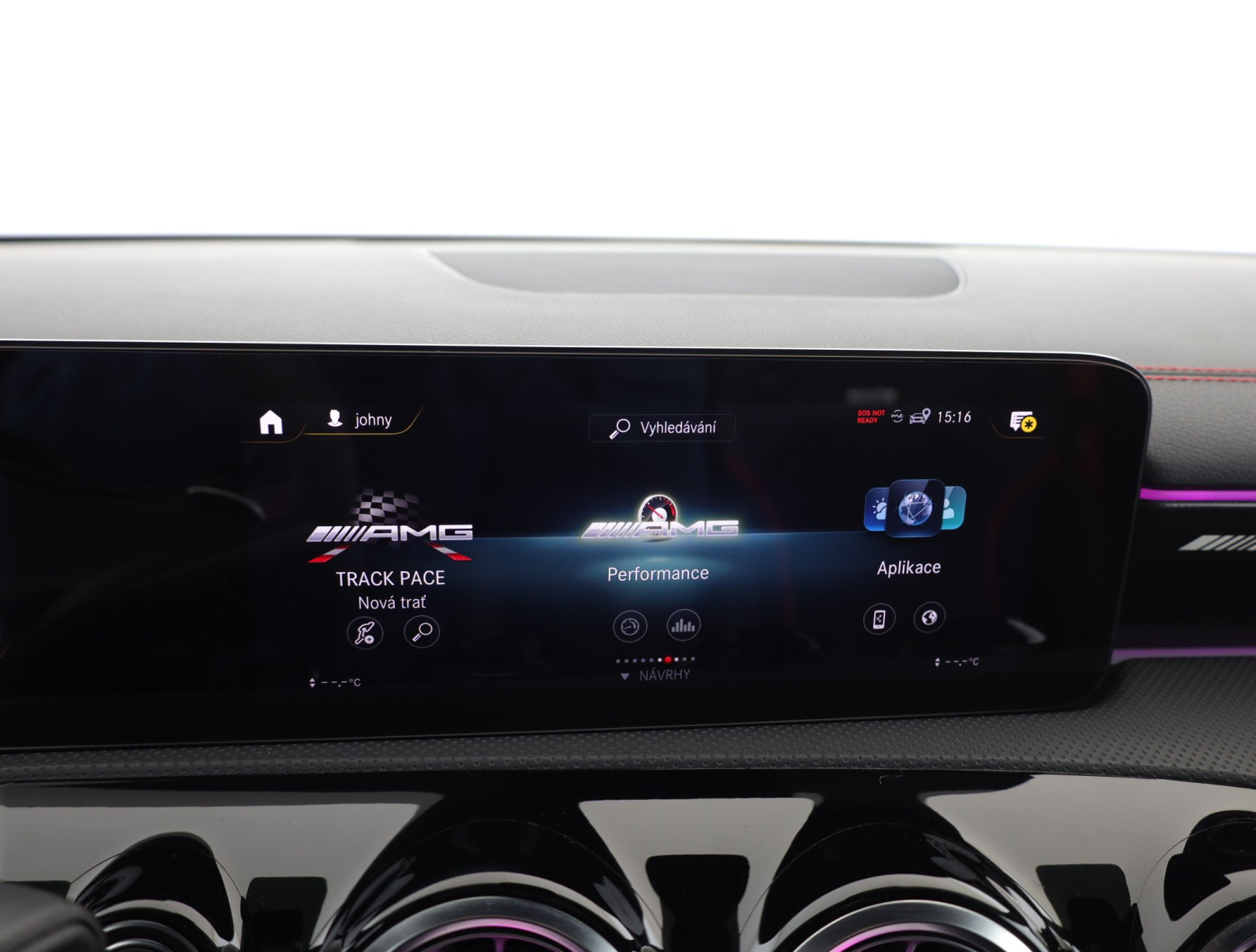 Mercedes-Benz CLA - 2021