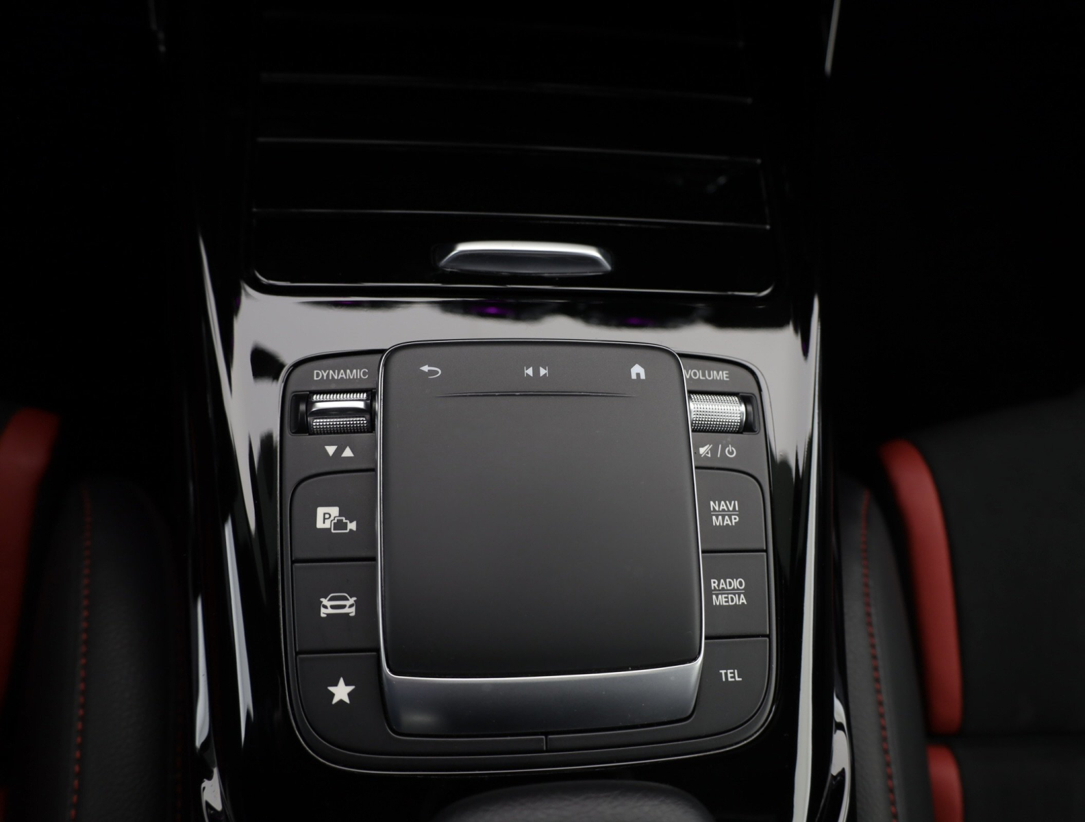 Mercedes-Benz CLA - 2021