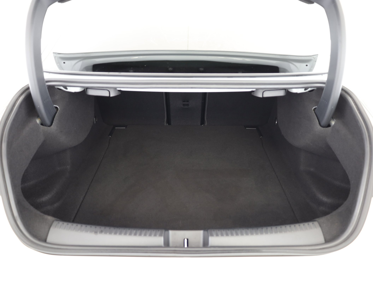 Mercedes-Benz CLA - 2021