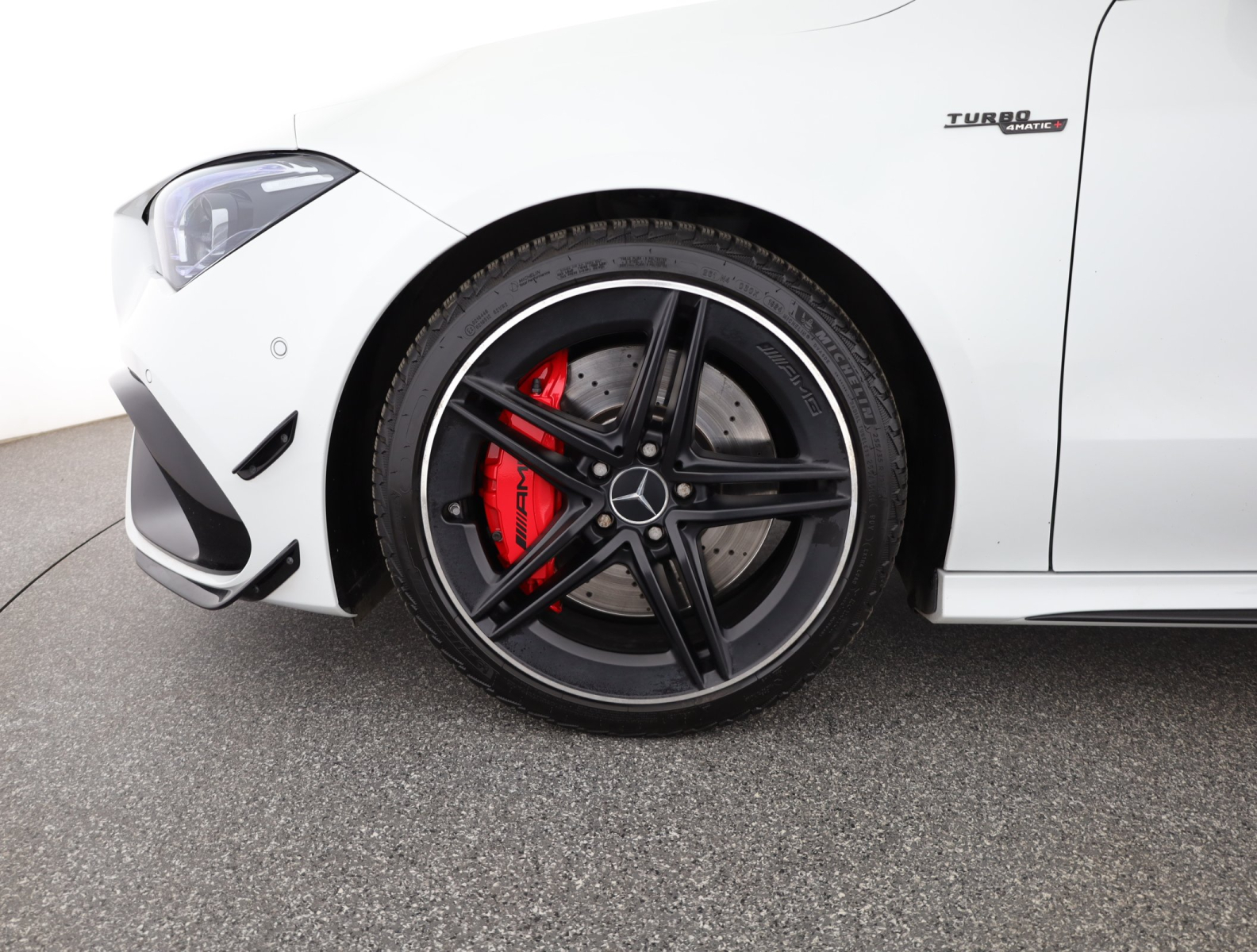 Mercedes-Benz CLA - 2021