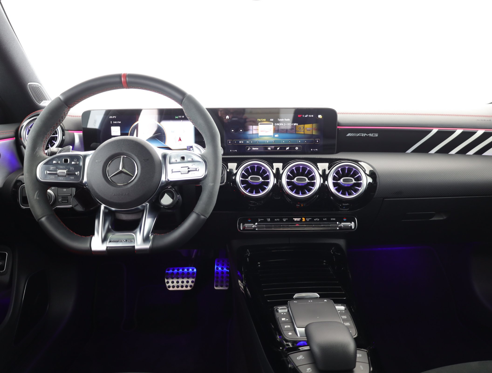 Mercedes-Benz CLA - 2021