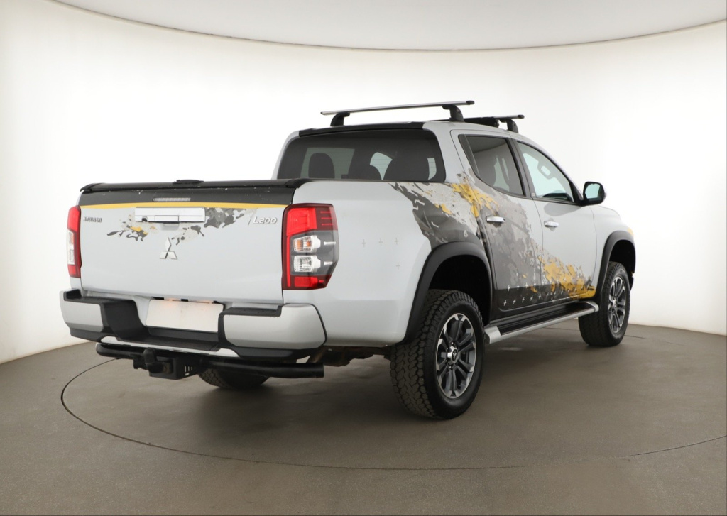 Mitsubishi L200