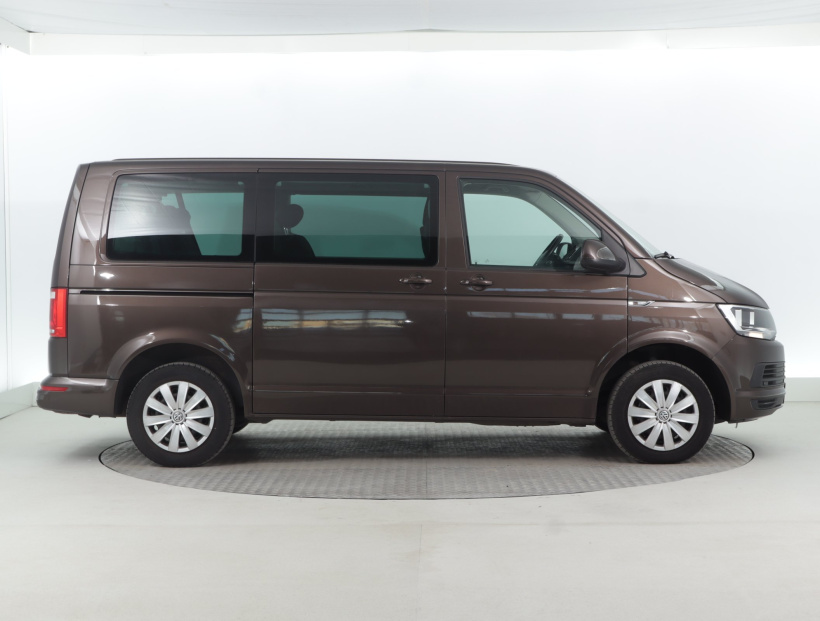 Volkswagen Caravelle, 2018
