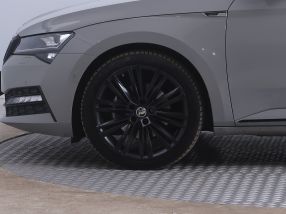 Škoda Superb - 2021