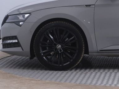 Škoda Superb - 2021