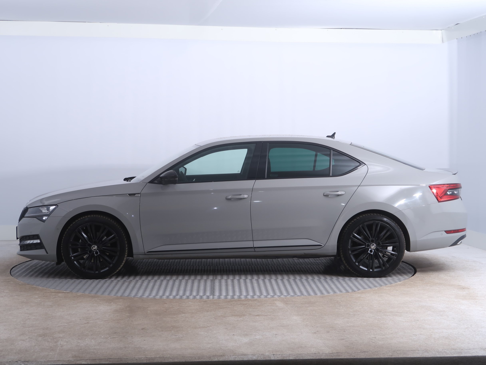 Škoda Superb - 2021