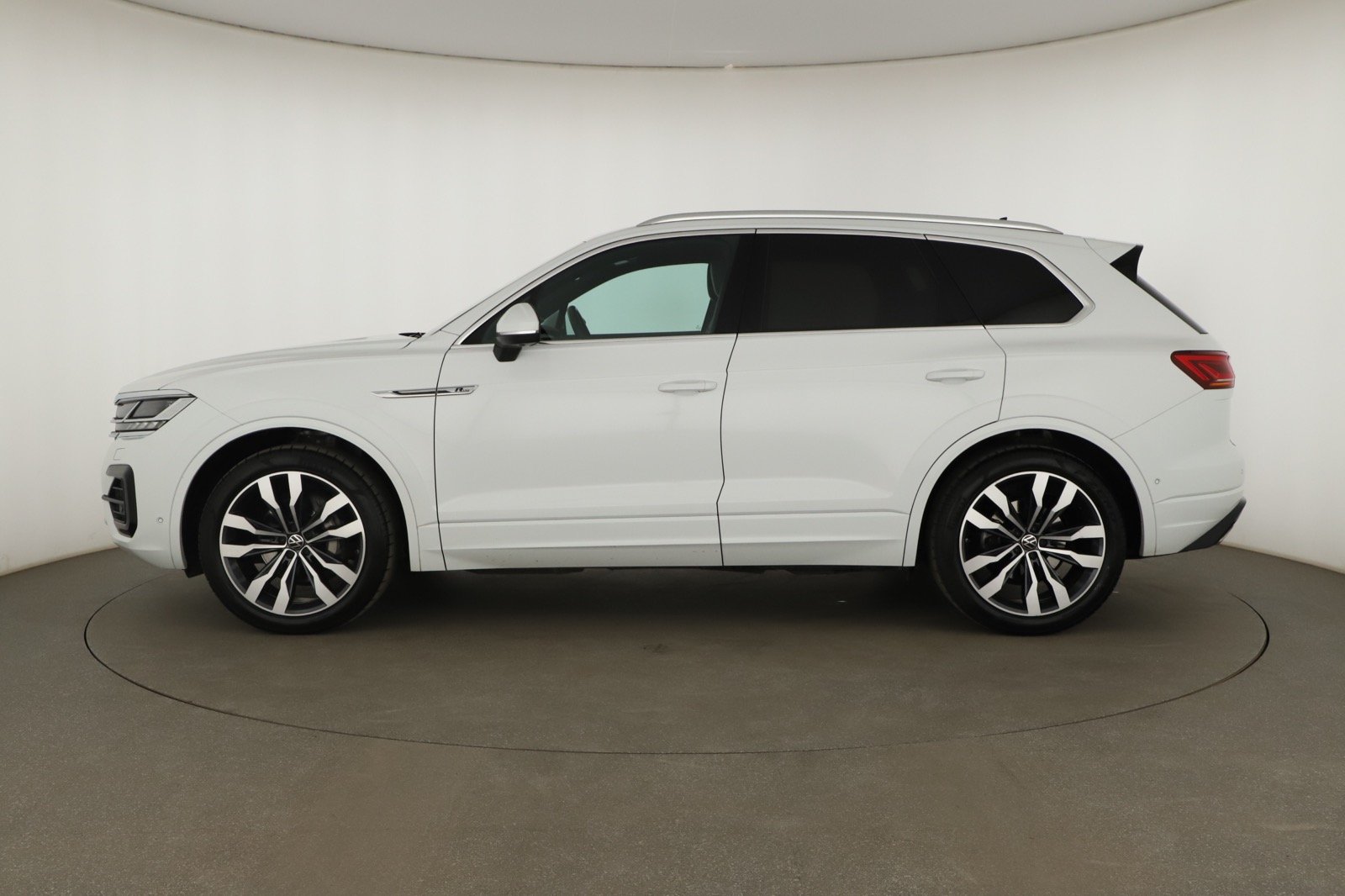 Volkswagen Touareg - 2021