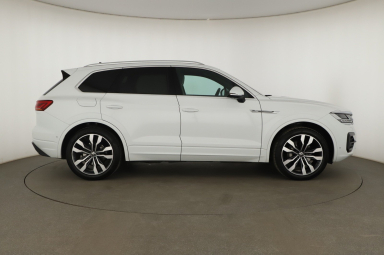 Volkswagen Touareg - 2021