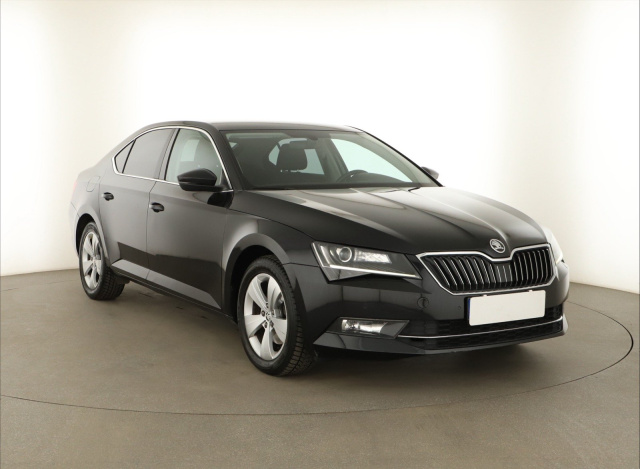 Škoda Superb 2016