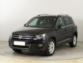 Volkswagen Tiguan - 2015