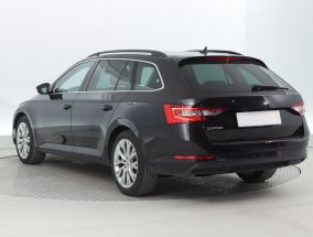 Skoda Superb - 2022