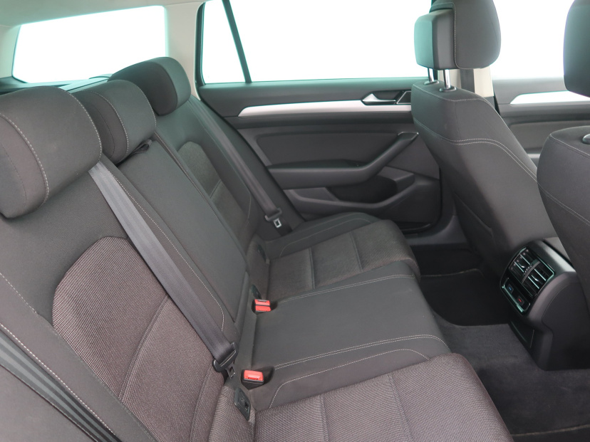 Volkswagen Passat, 2015