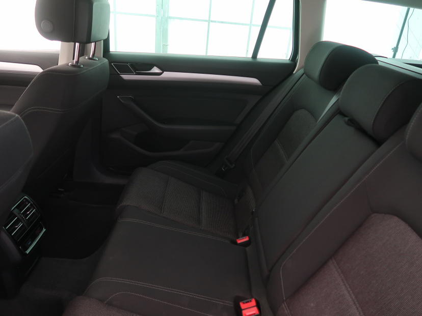 Volkswagen Passat, 2015