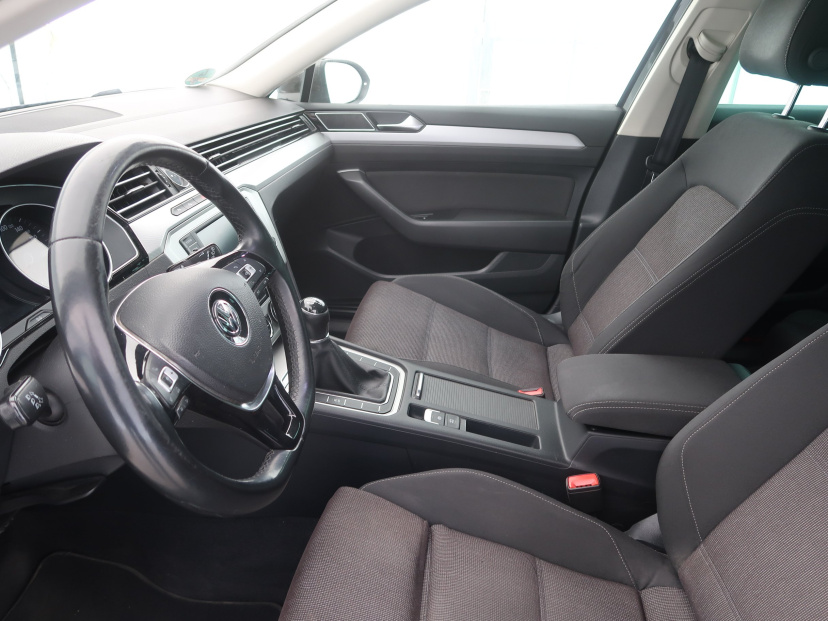 Volkswagen Passat, 2015