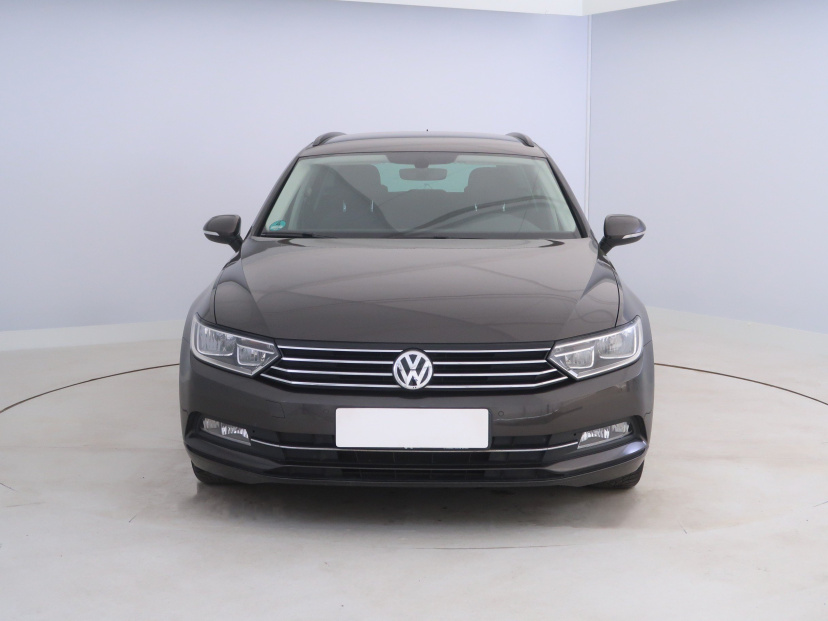 Volkswagen Passat, 2015